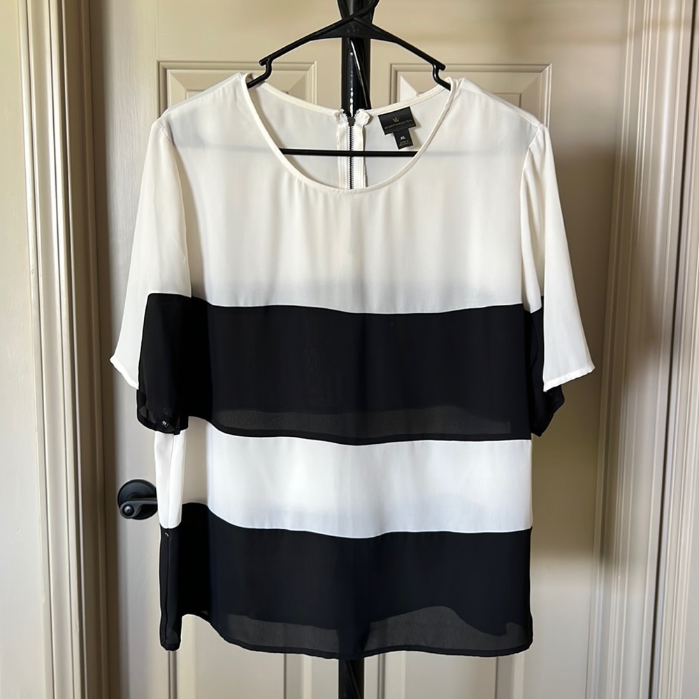 Black & cream shower sleeve blouse
